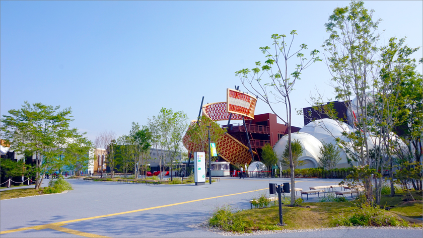 大阪・関西万博を盛り立てる植栽が安らぎの空間を演出